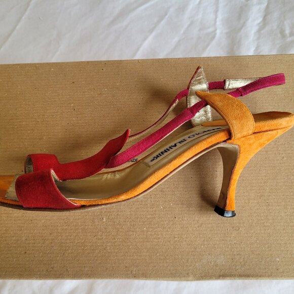 Manolo Blahnik strappy heeled suede sandals in size 36, in good condition. - Picture 5 of 5